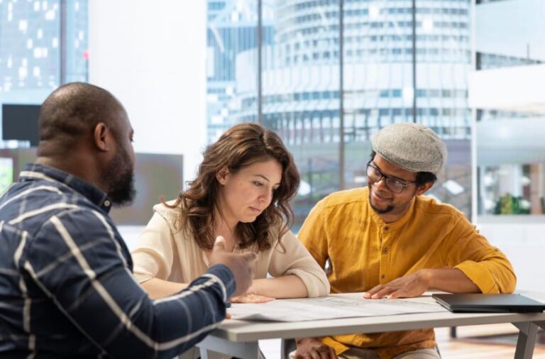 How to Verify a General Contractor’s Past Projects and References in Detroit